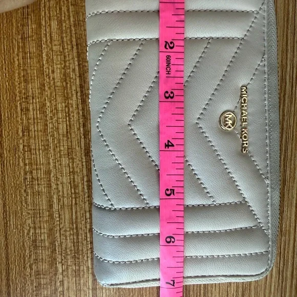 Michael Kors Blush Quilted Wristlet - Picture 12 of 12
